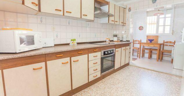 Apartamento Villa De Rota - Vista Mar, 135M2, Terraza, Sat Tv Y Mas エクステリア 写真
